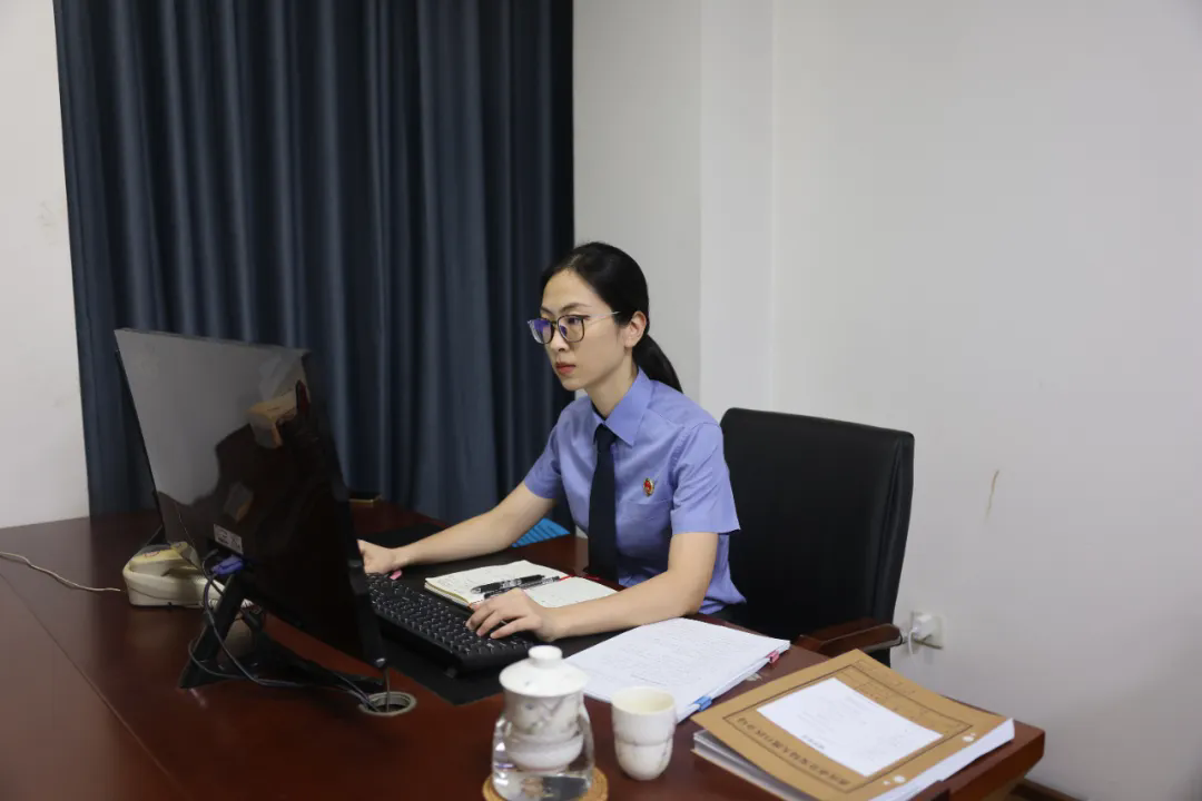 廖丽萍：十二载刑检路，以匠心守初心的“追光者”